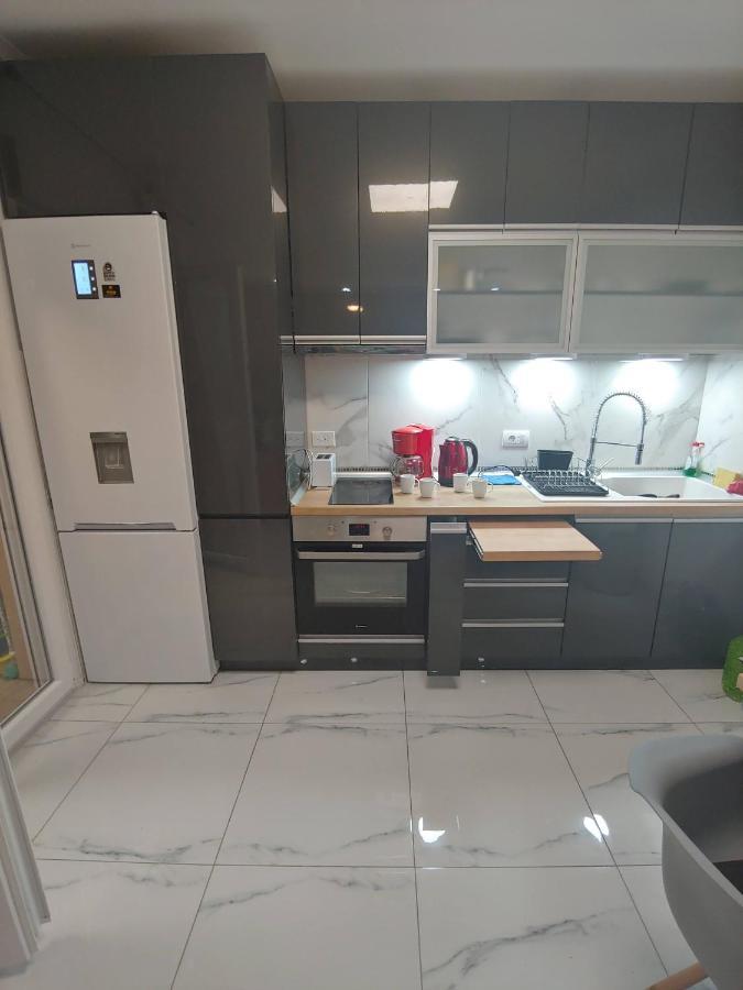 New!90Sqm10Minairport2Bedrooms Thessaloníki Exteriör bild